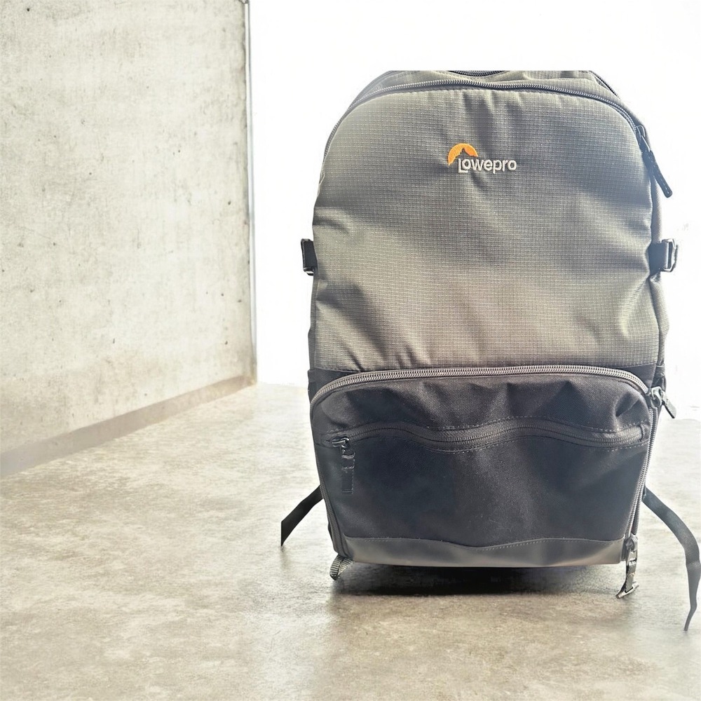 Lowepro Truckee BP250 Camera Backpack - Excellent Condition!